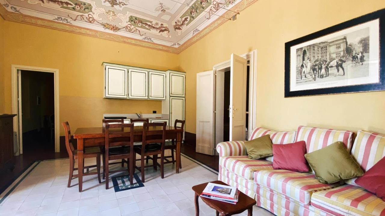 Palazzo Gambuzza Aparthotel อิสปิคา ภายนอก รูปภาพ