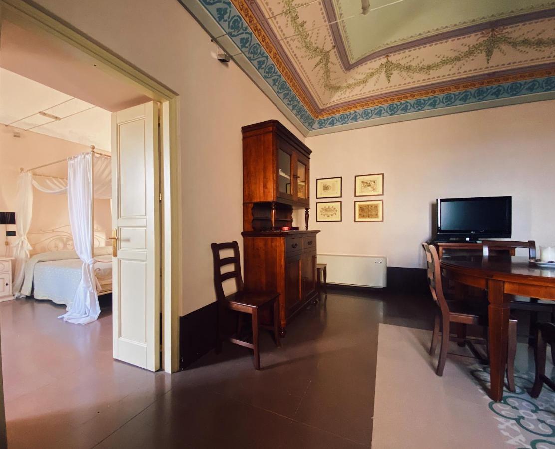 Palazzo Gambuzza Aparthotel อิสปิคา ภายนอก รูปภาพ