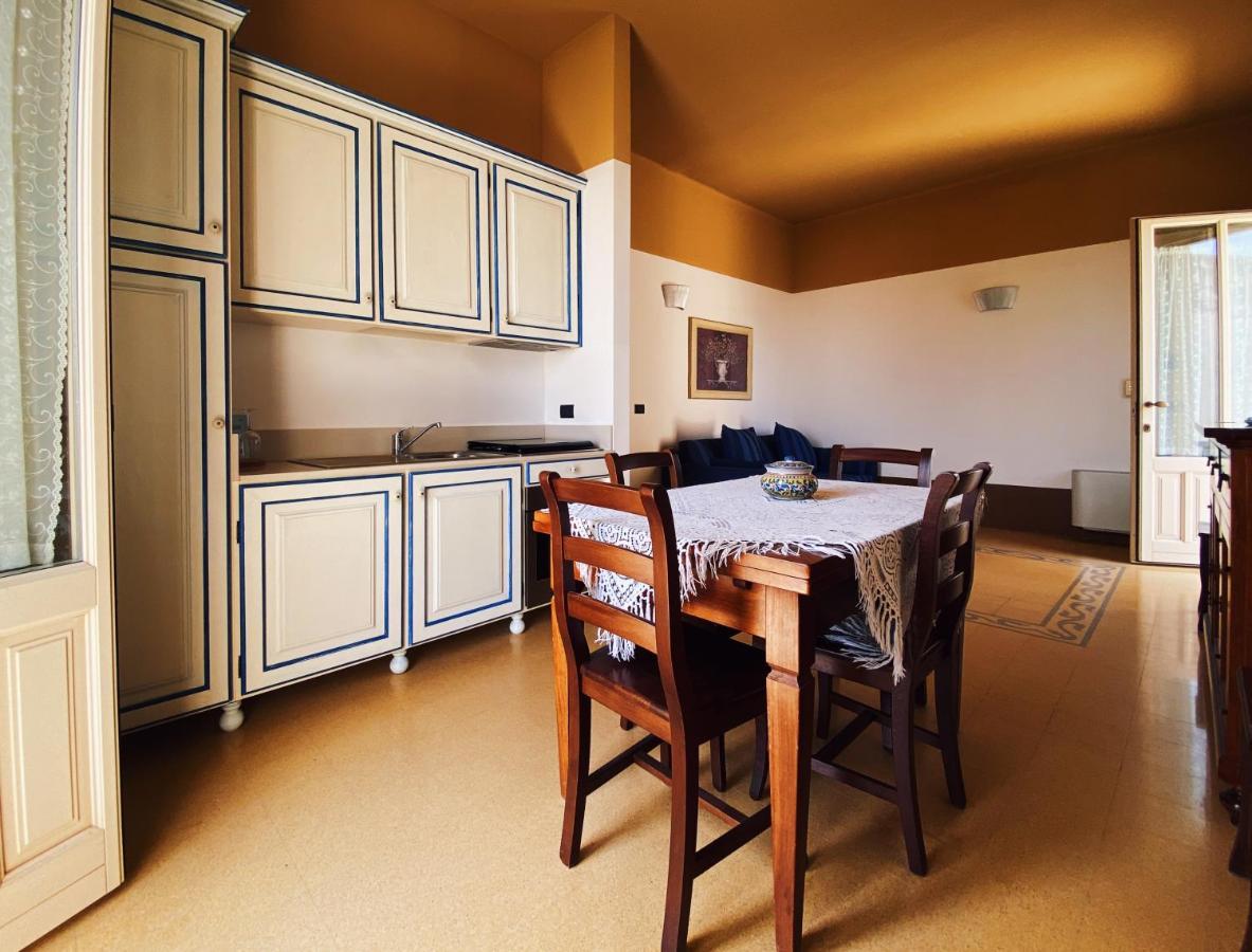 Palazzo Gambuzza Aparthotel อิสปิคา ภายนอก รูปภาพ
